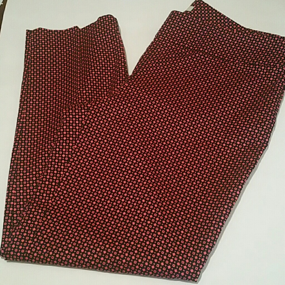 Loft Pink & Navy capri pants size 8
